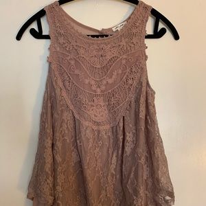 Lace tank top with button back